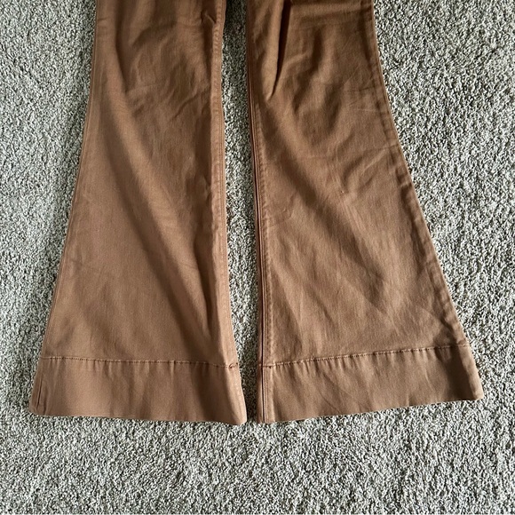 Express Women’s Dark Khaki Bell Flare High Rise Stretch Pants Size 6R NWT - Picture 3 of 7